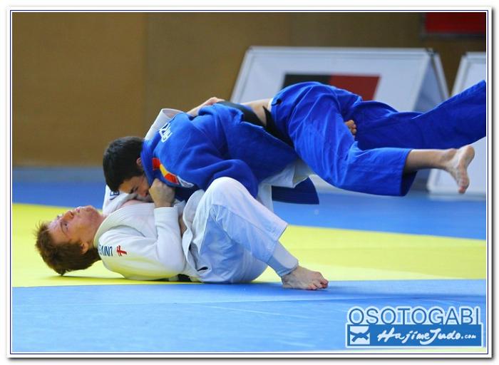 CEU2011 200065